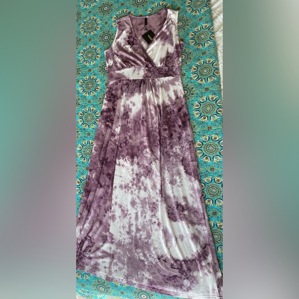 NWT Tie Dye Maxi Dress 🦄
